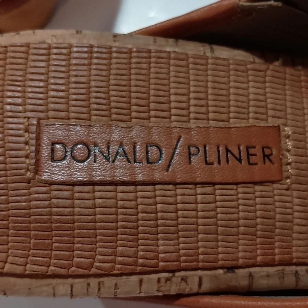 Donald Pliner Cork Wedge Heel, Ring Toe Leather Slide. size 91/2 M